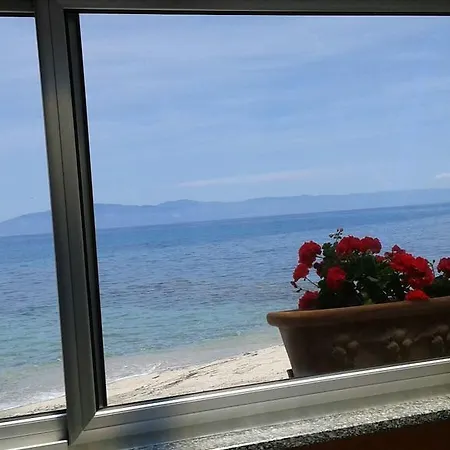 On The Beach Apartament